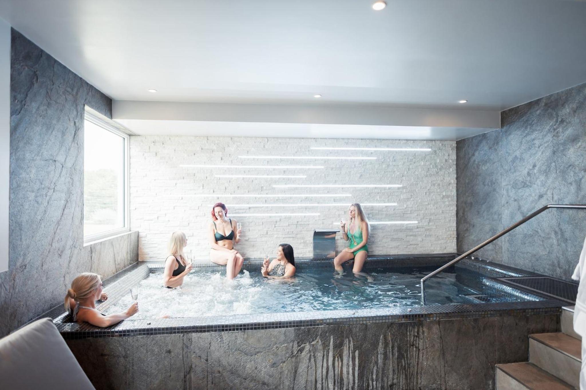 Winchester Vacations - voco Winchester Hotel  Spa, an IHG Hotel - Property Image 4