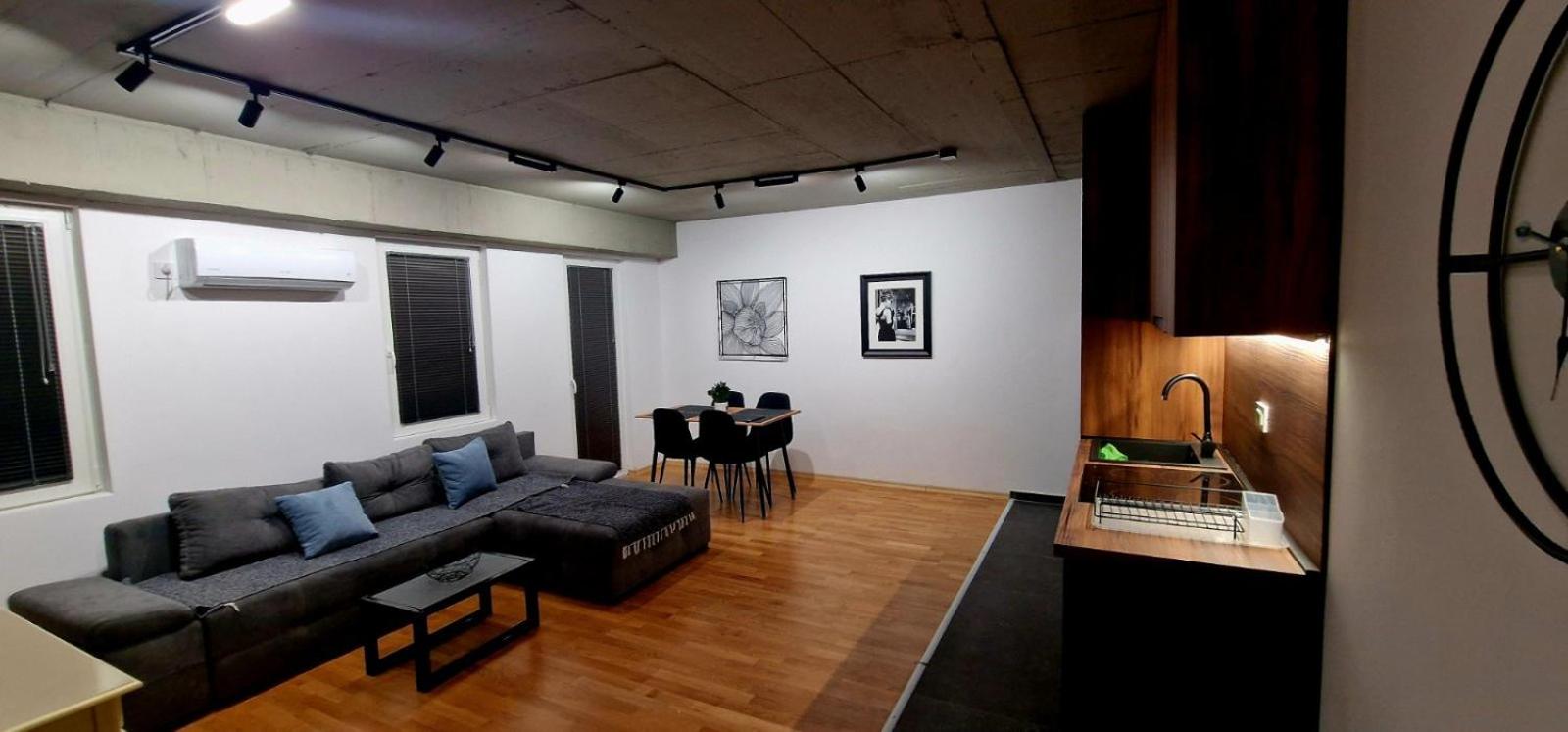 Luxury Apartment IVA VI
