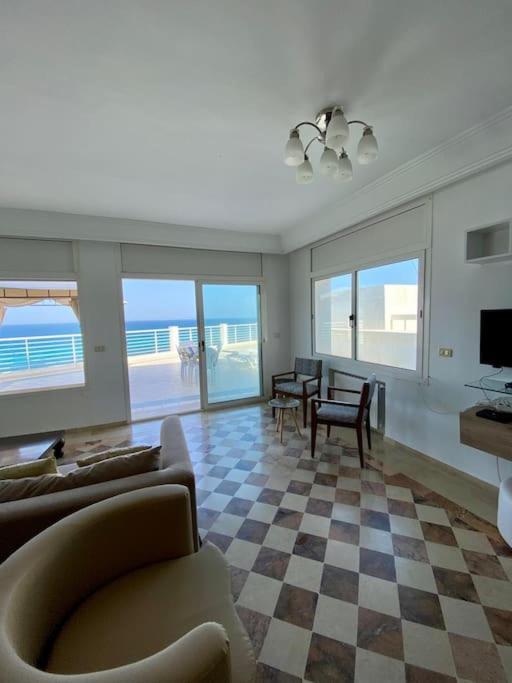 Penthouse waterfront apartment with large terrace