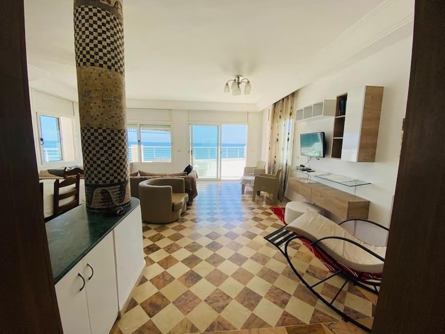 Penthouse waterfront apartment with large terrace