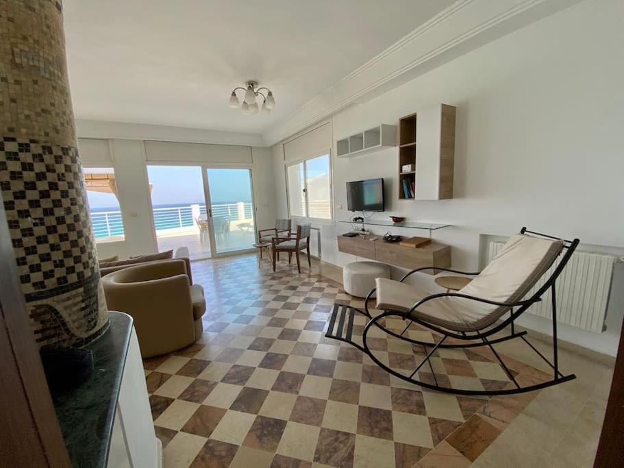 Penthouse waterfront apartment with large terrace