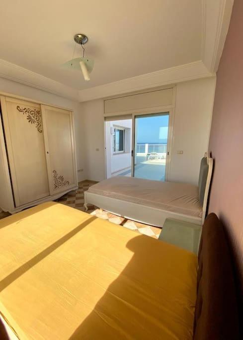 Penthouse waterfront apartment with large terrace