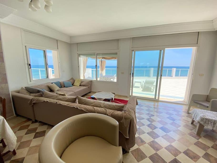 Penthouse waterfront apartment with large terrace