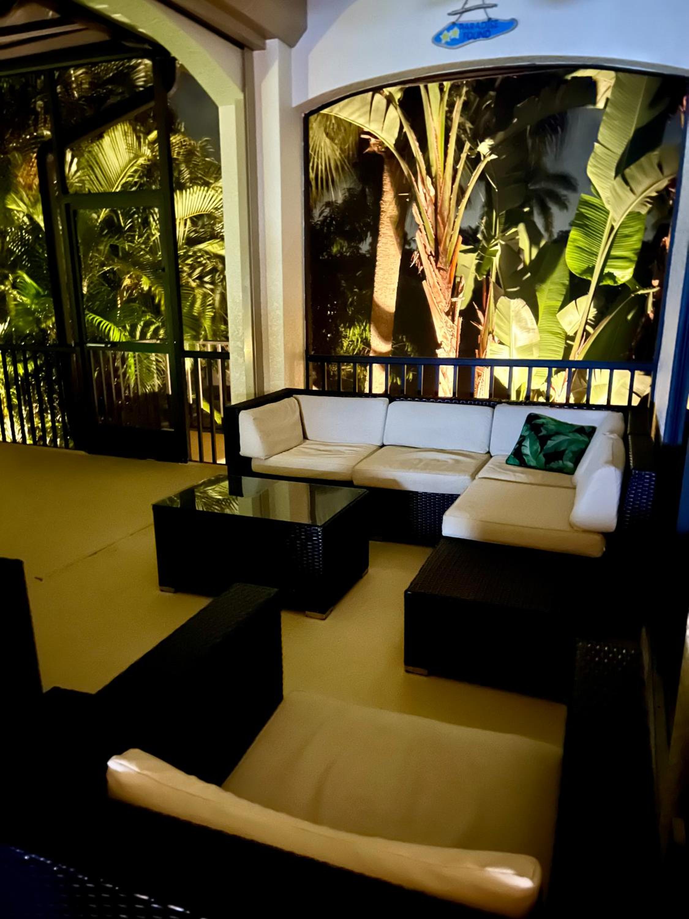 Imperial Paradise Naples