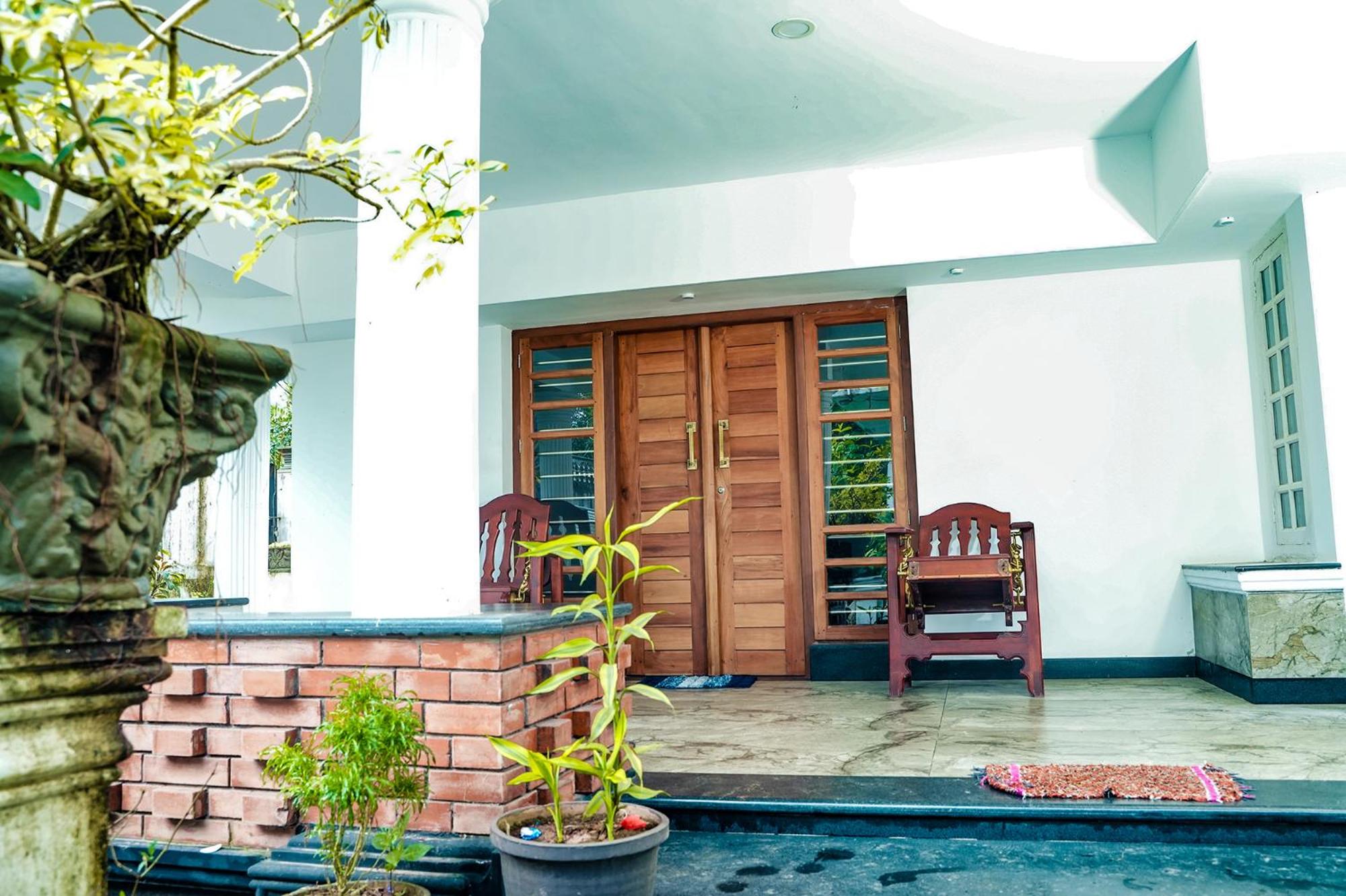 Bougain Villa Service Villa view 2