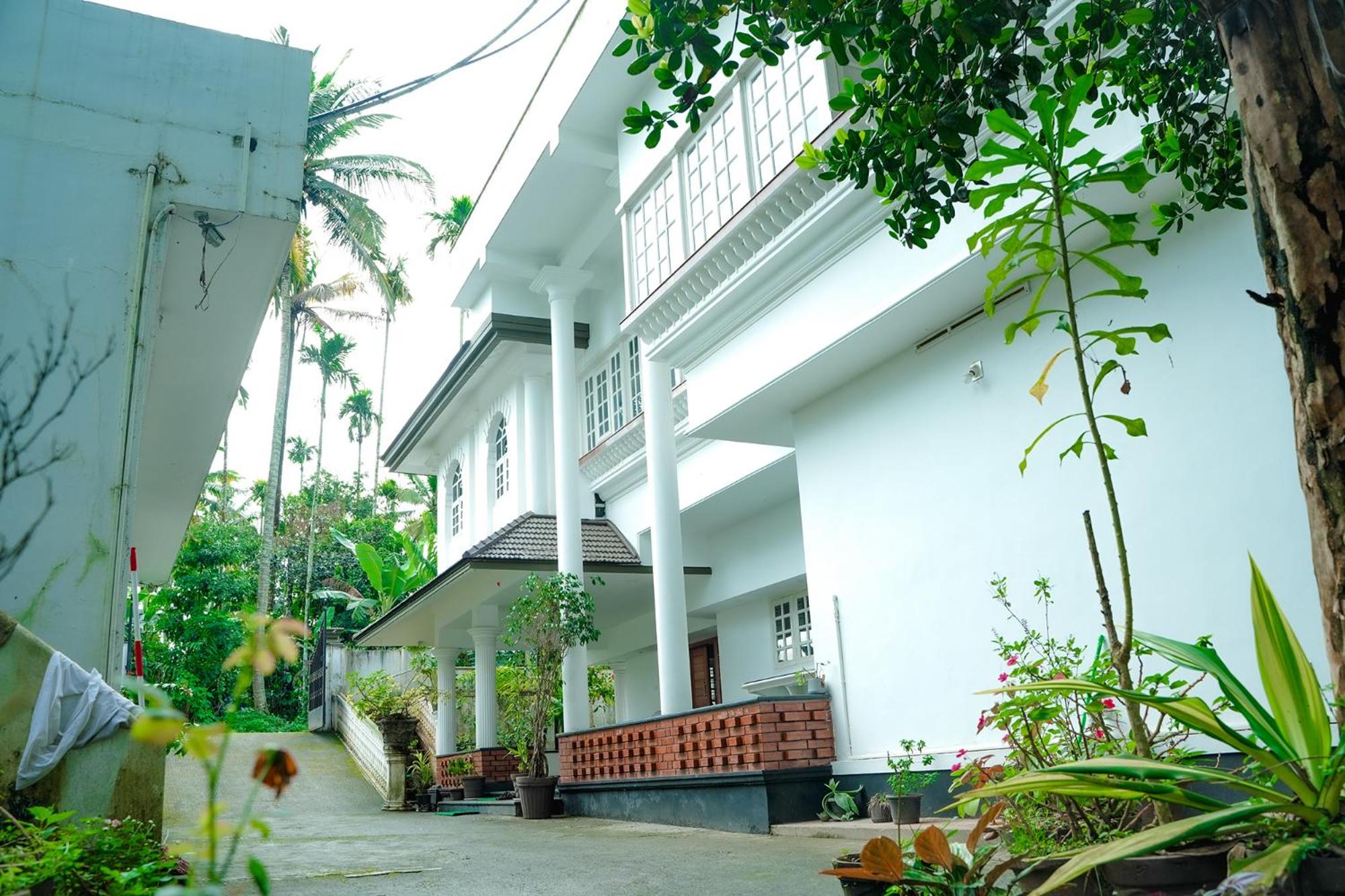 Bougain Villa Service Villa view 5