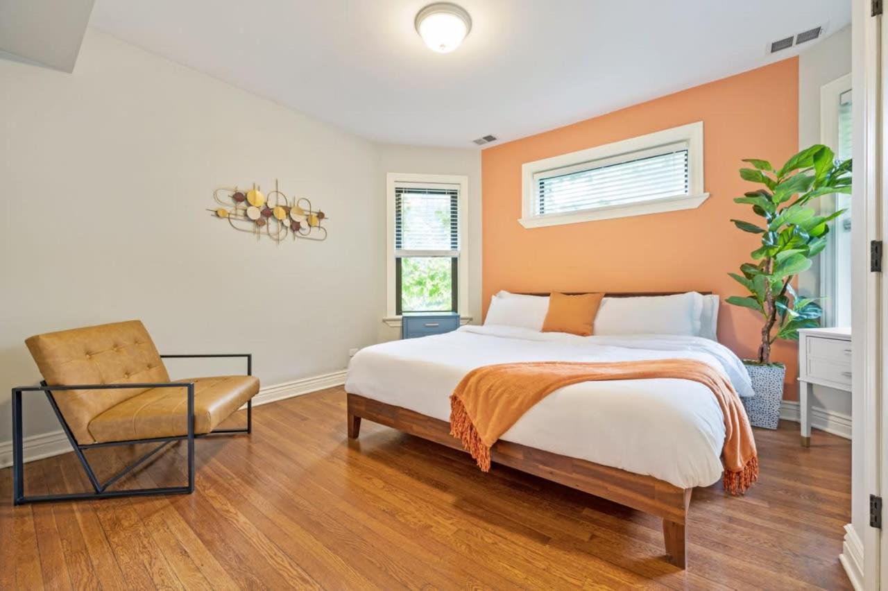 Designer Apartment 10 Min Walk to Wrigley photo 4