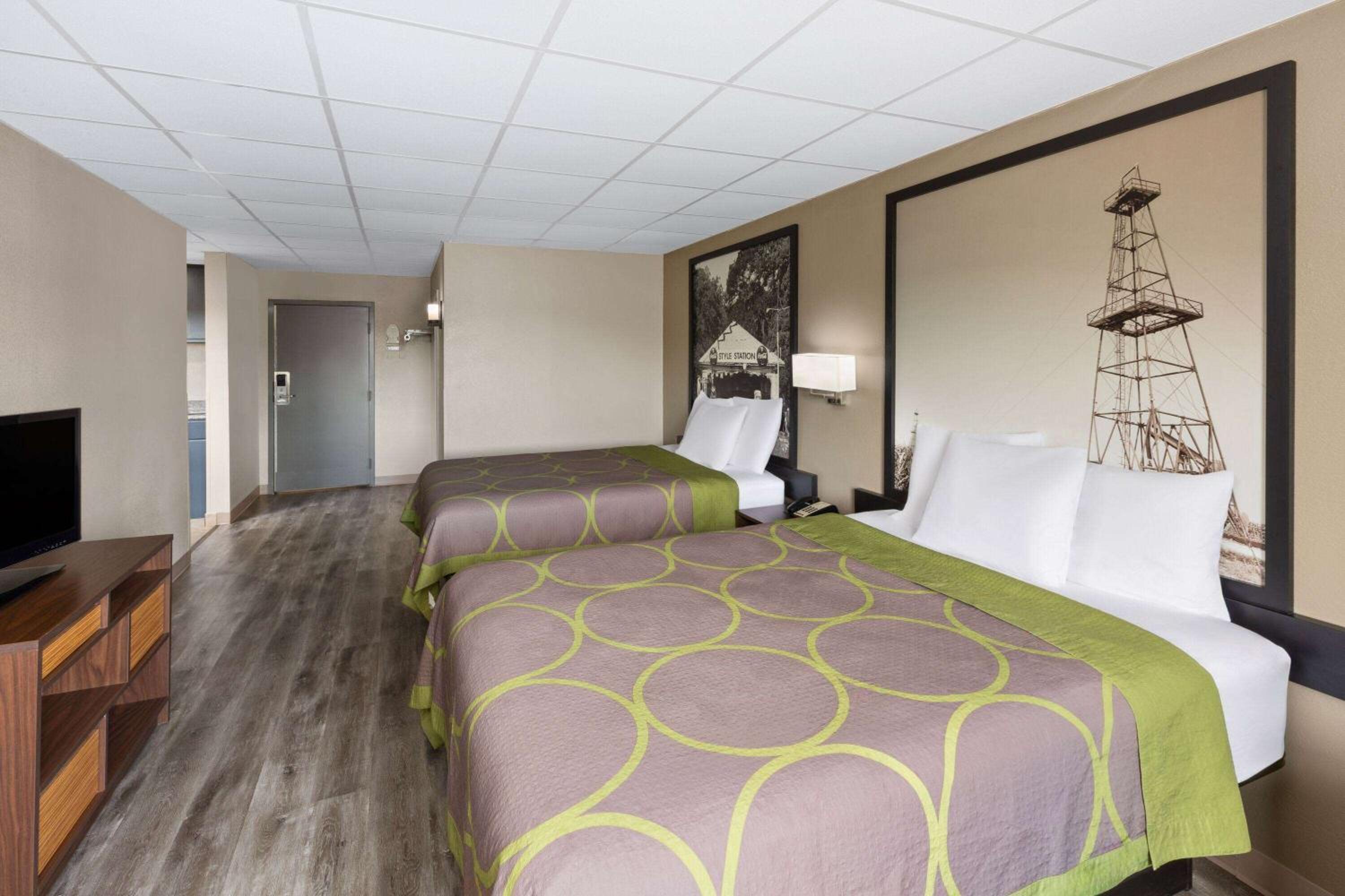 Super 8 by Wyndham Buffalo view 2