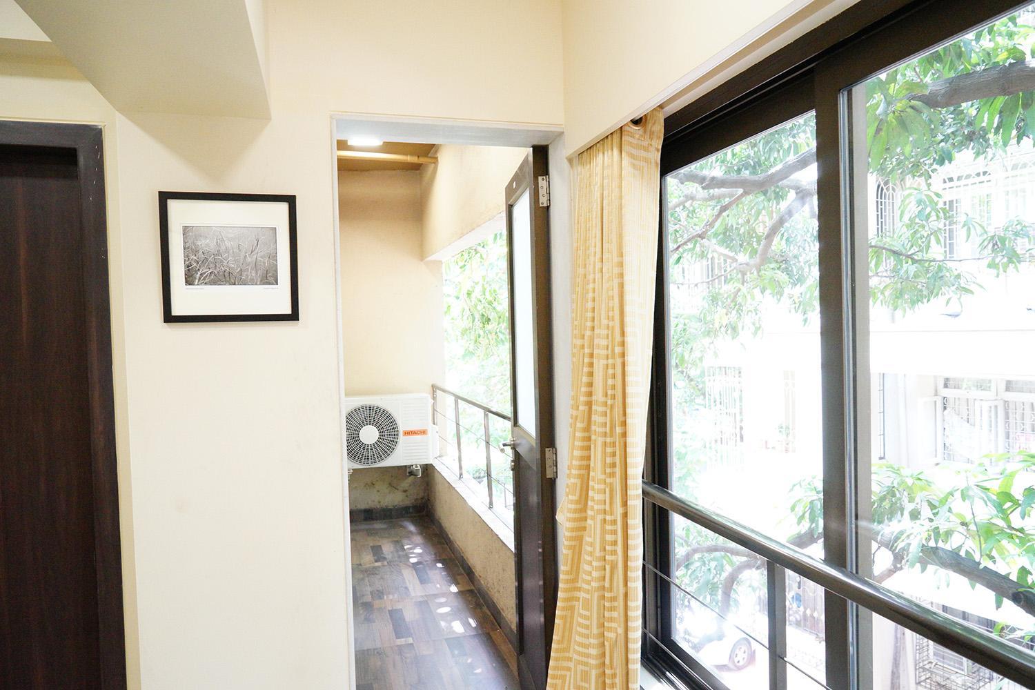 Large, Modern, Private 3BHK, Khar West, Mumbai view 3