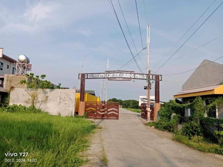 1Bedroom Sariaya Quezon Transient House Max 1-7pax view 5