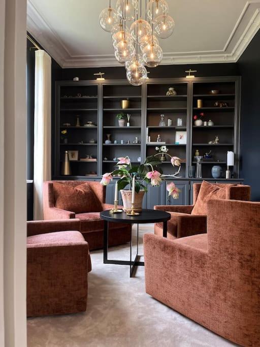 Luxurious villa - exceptional location in city center with free P view 5