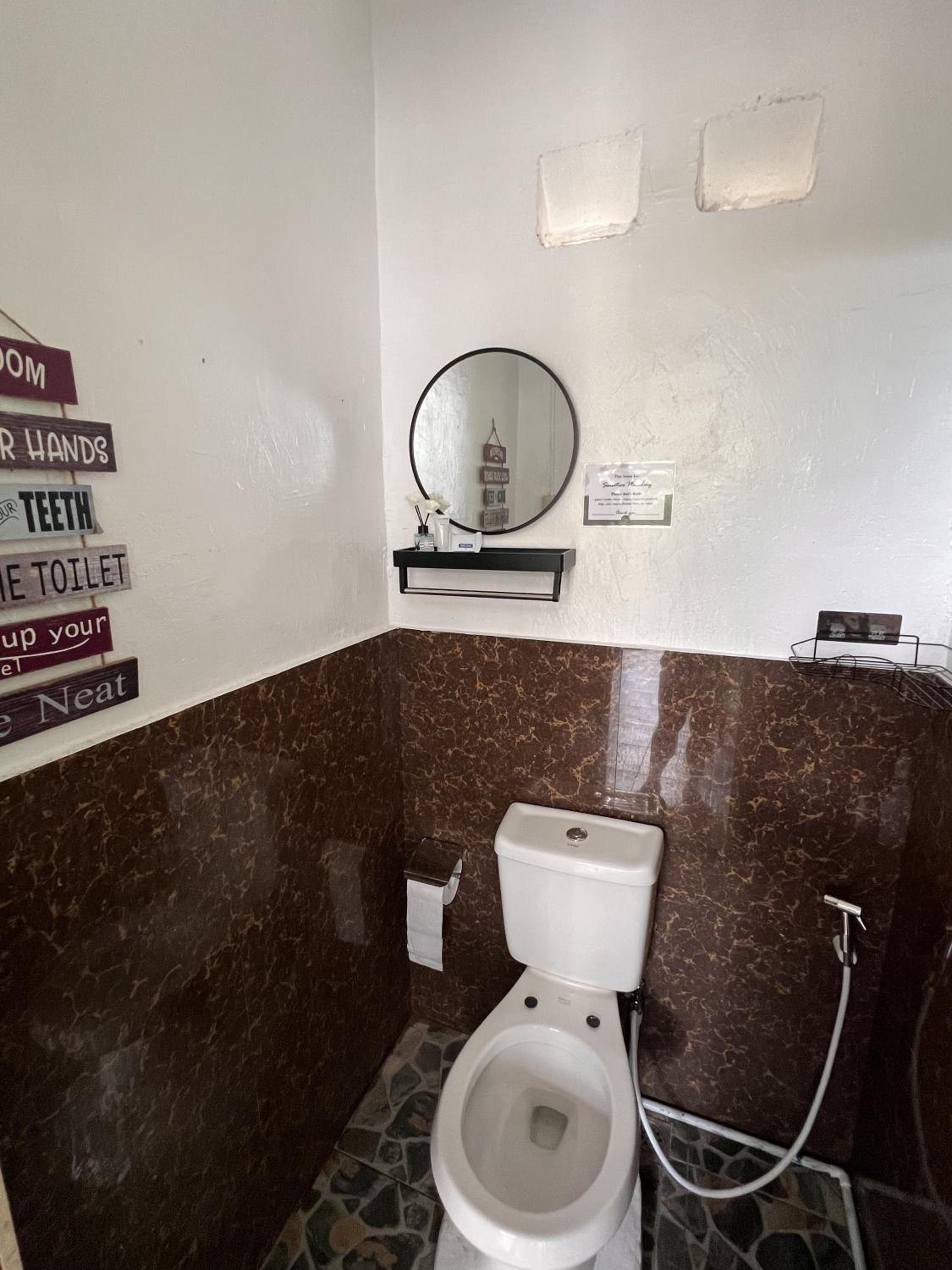 Eighty8 Tourist Inn
