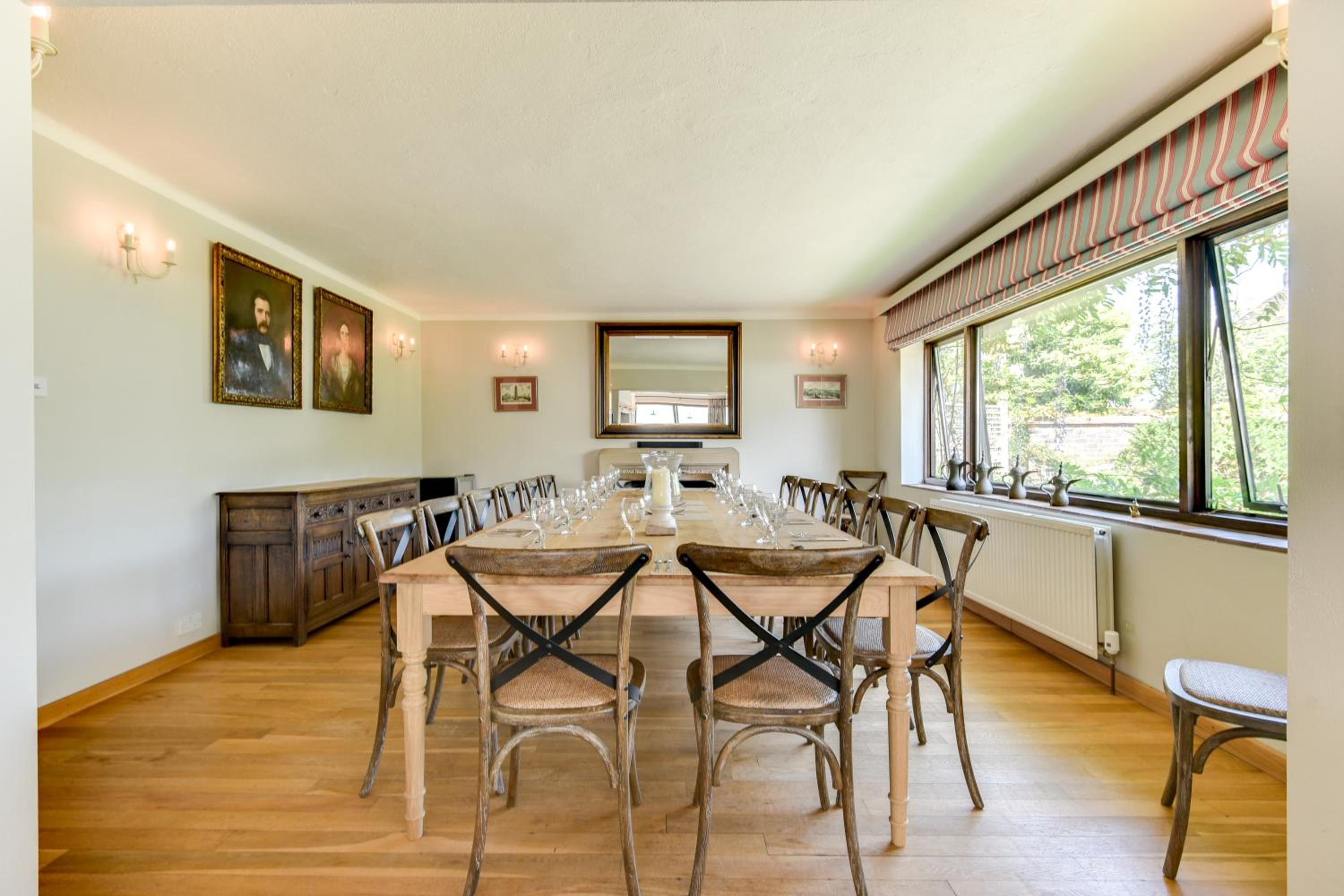Oldfield house, walking distance of pub & sea view 4