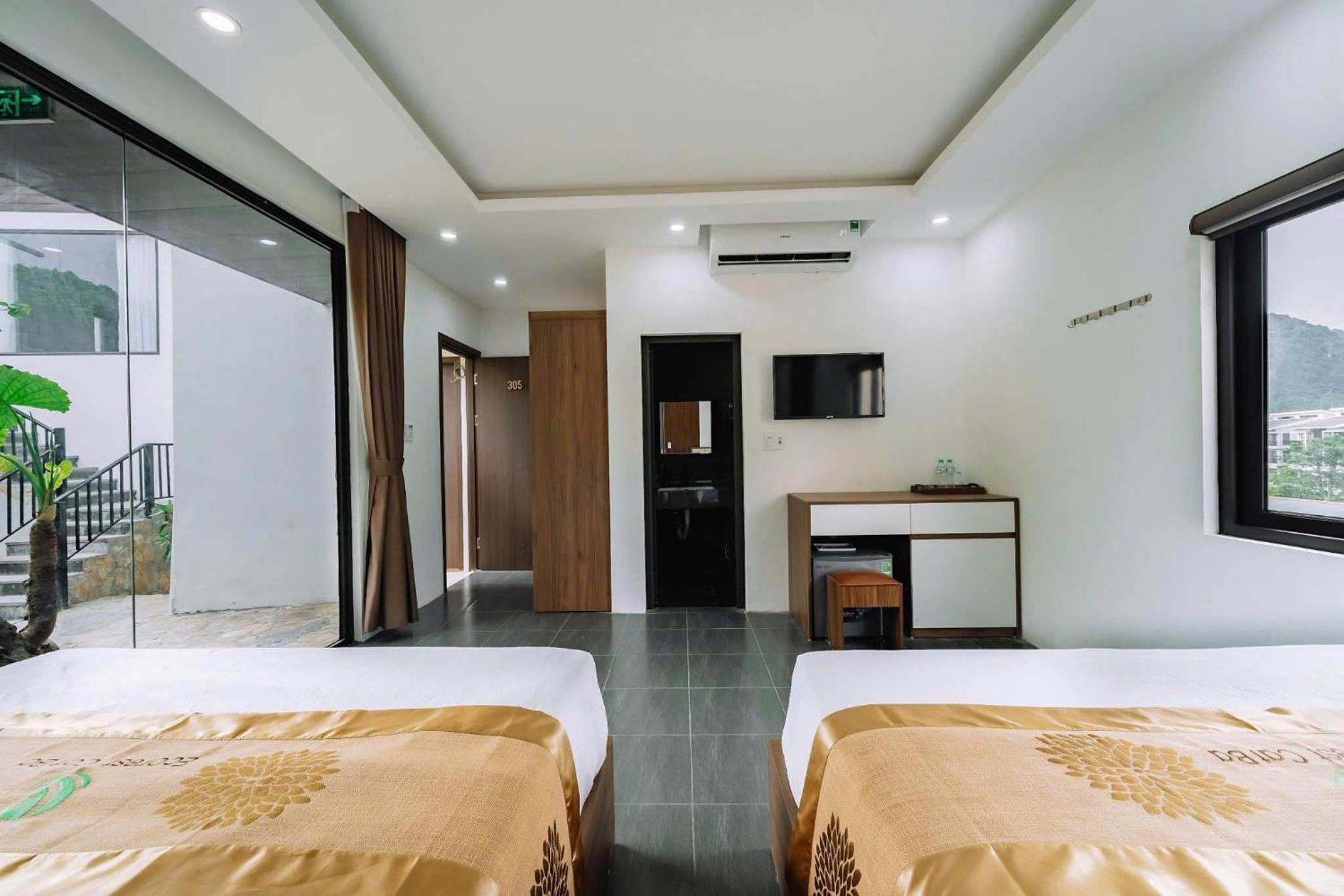 Ecorest Cat Ba Villa Pool & Restaurant view 4
