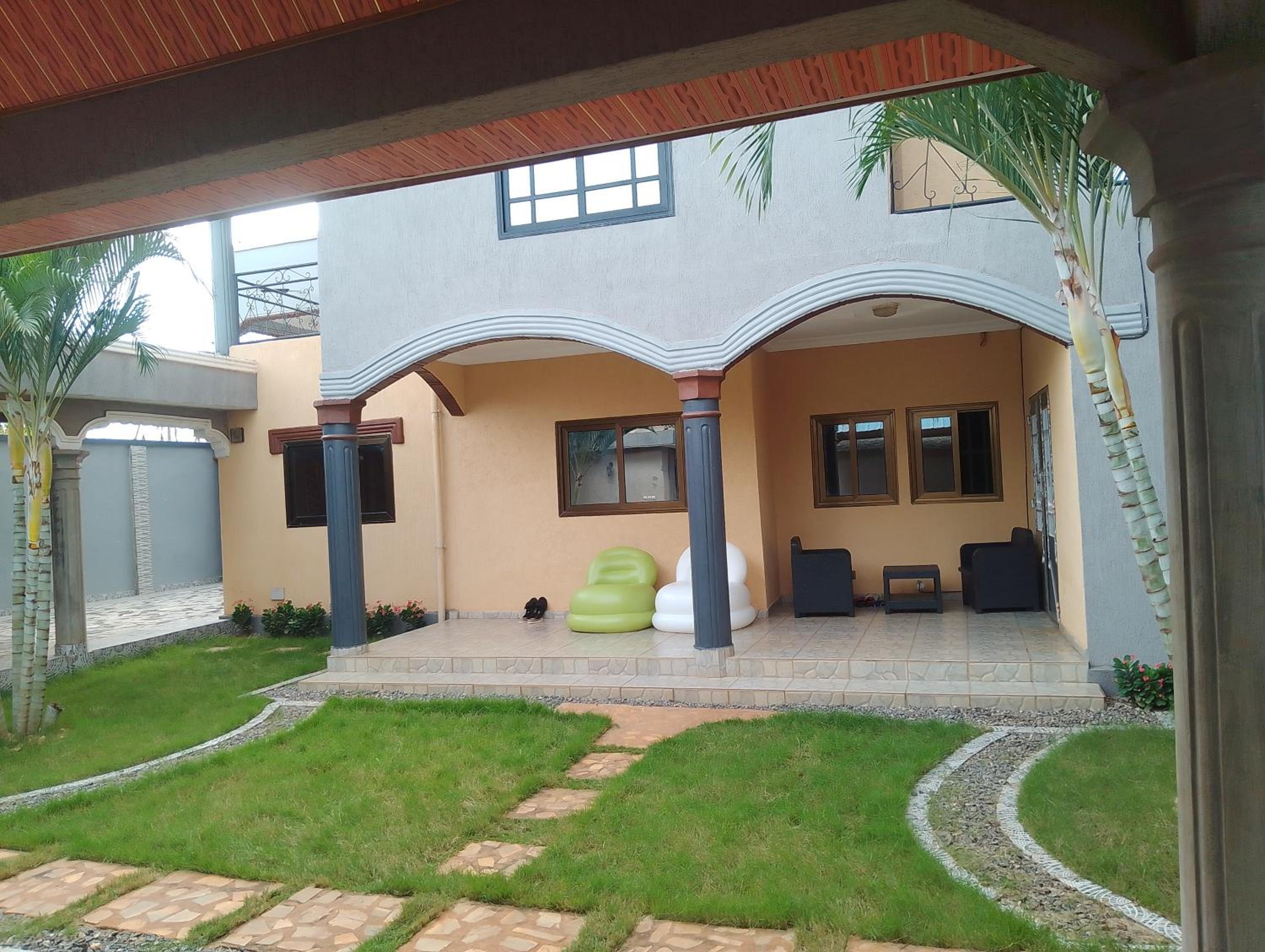 HÉLÉNA HOUSe view 2