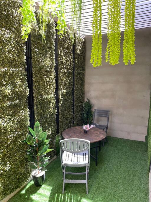 Unique studio with outdoor balcony in hittin