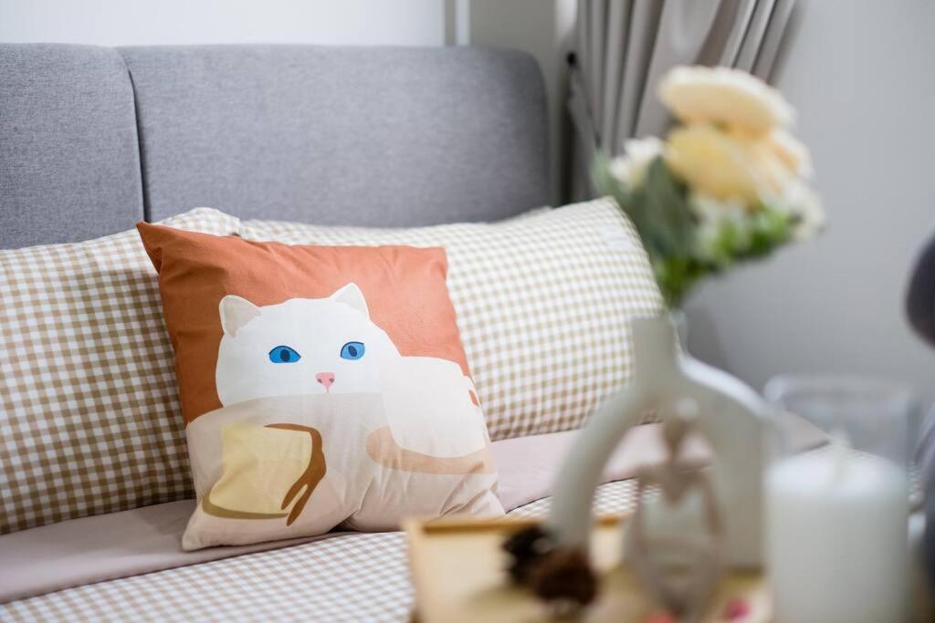 M Vertica CityLifestyle 8pax LRTMrt