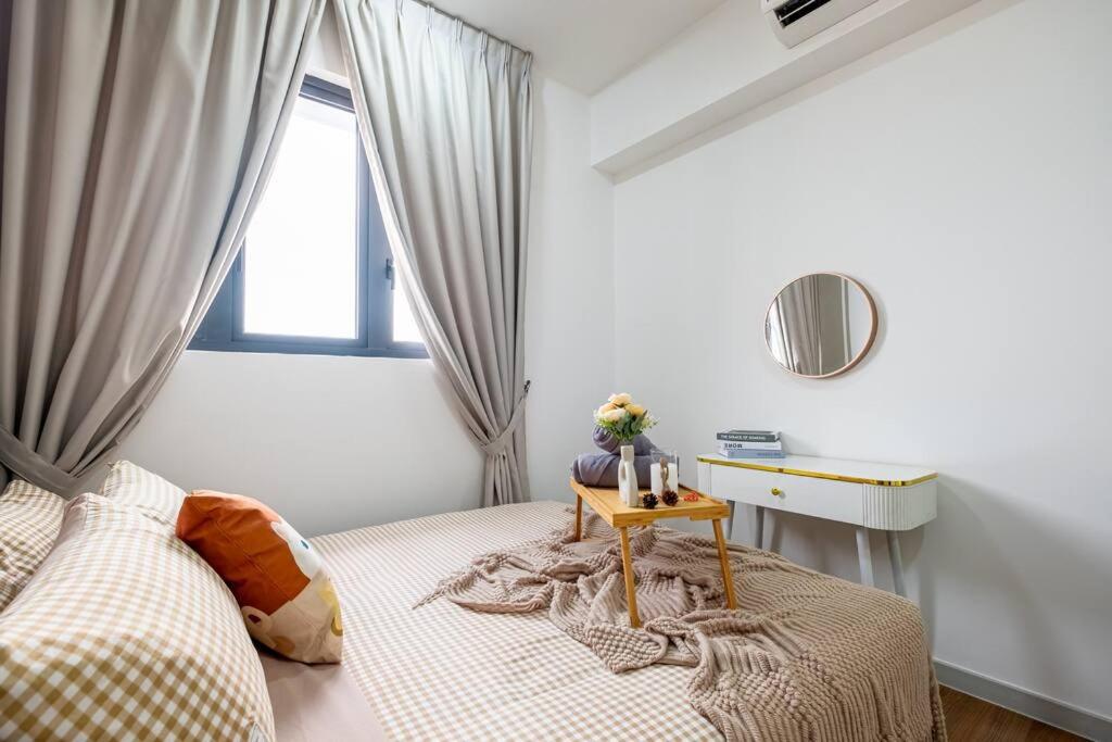 M Vertica CityLifestyle 8pax LRTMrt