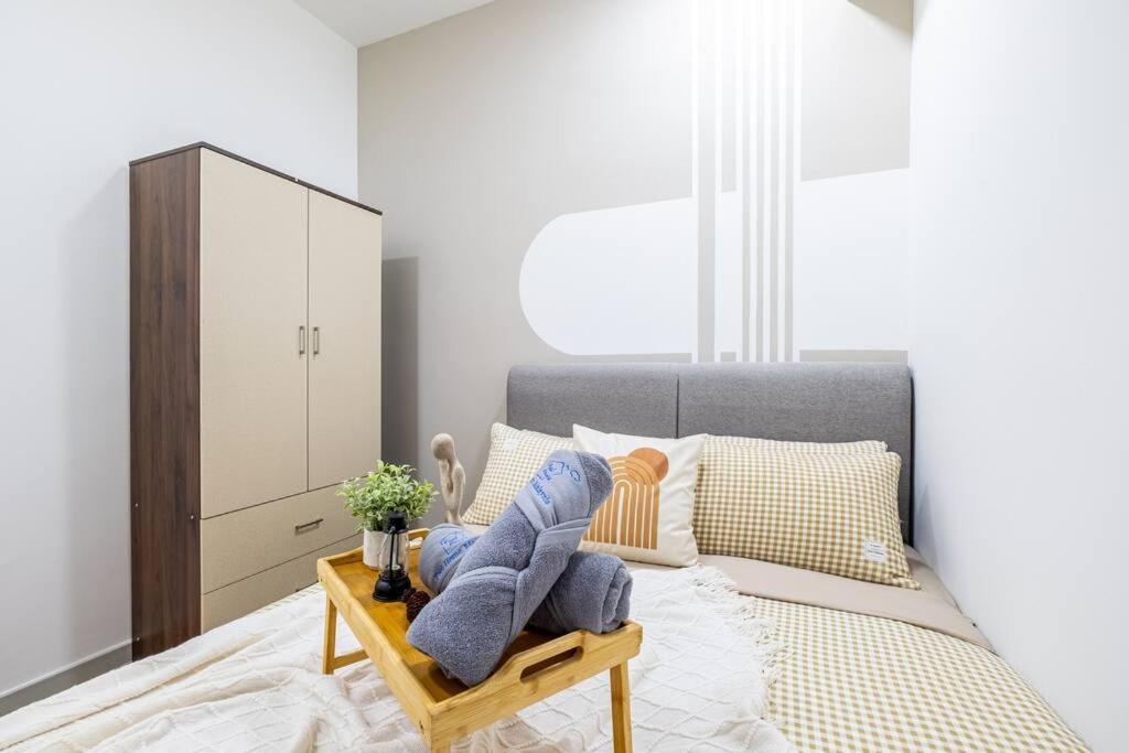 M Vertica CityLifestyle 8pax LRTMrt