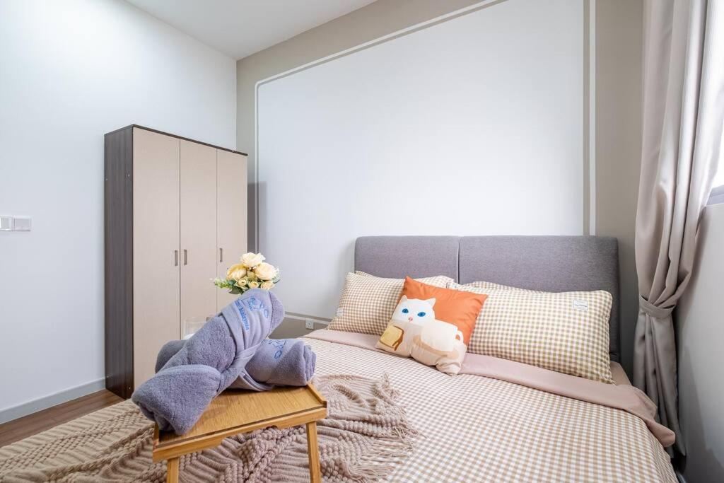 M Vertica CityLifestyle 8pax LRTMrt