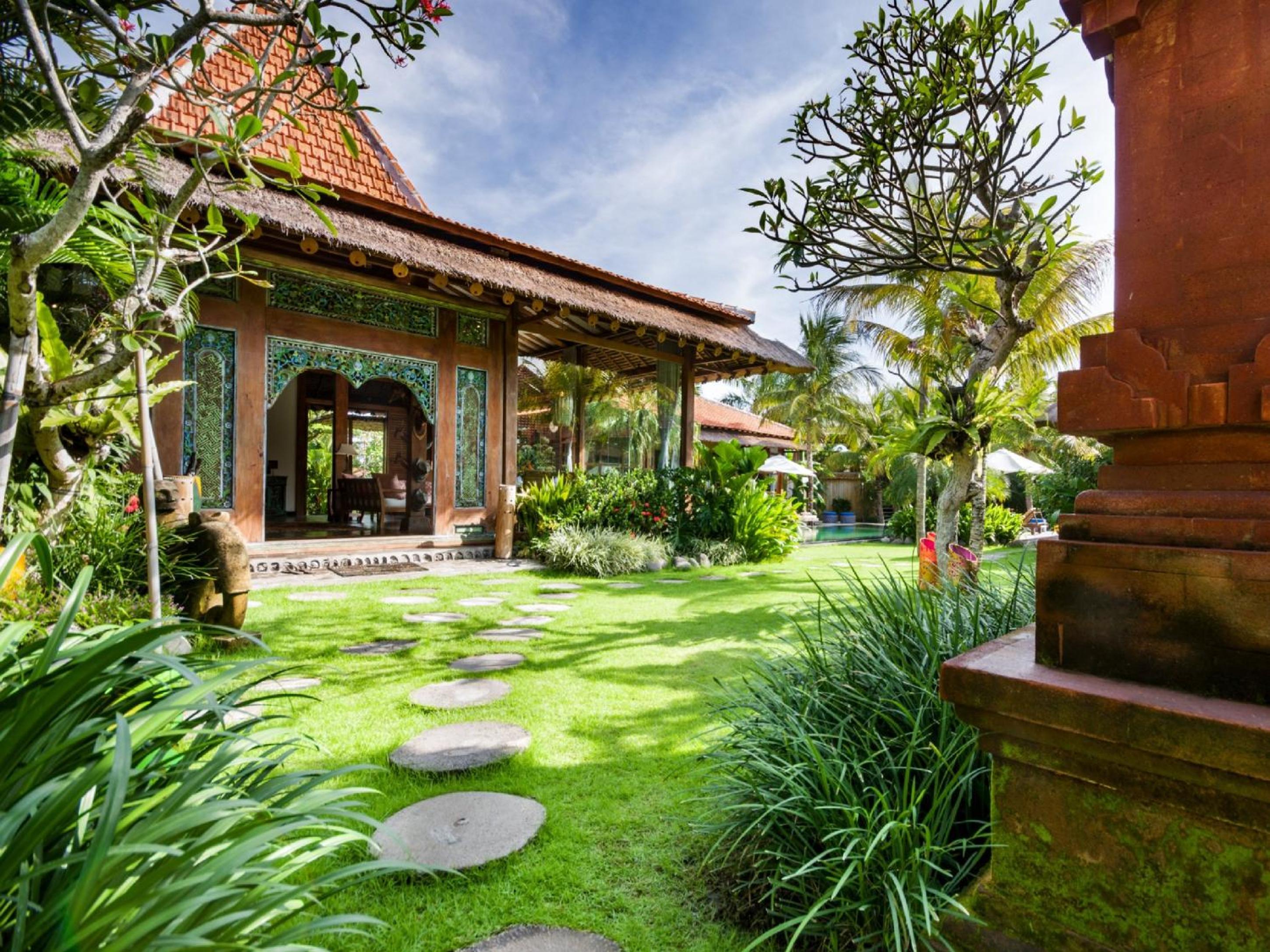 Desa Roro Estate by Villa Finder