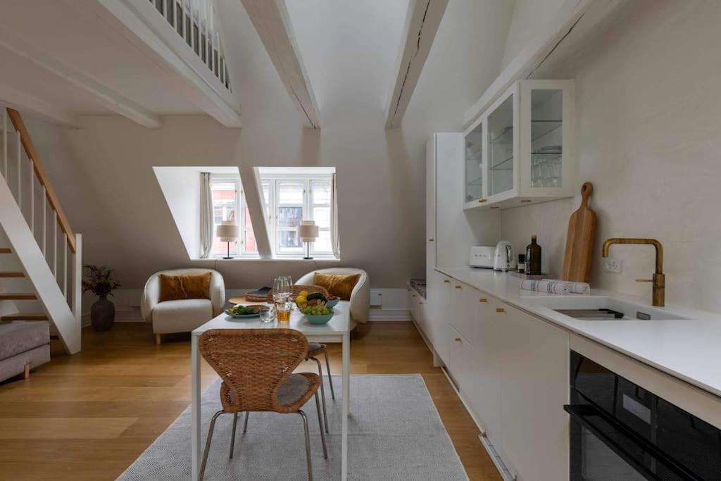Super Cozy Apartment in Downtown CPH