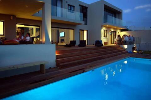 Home by the Sea view 2