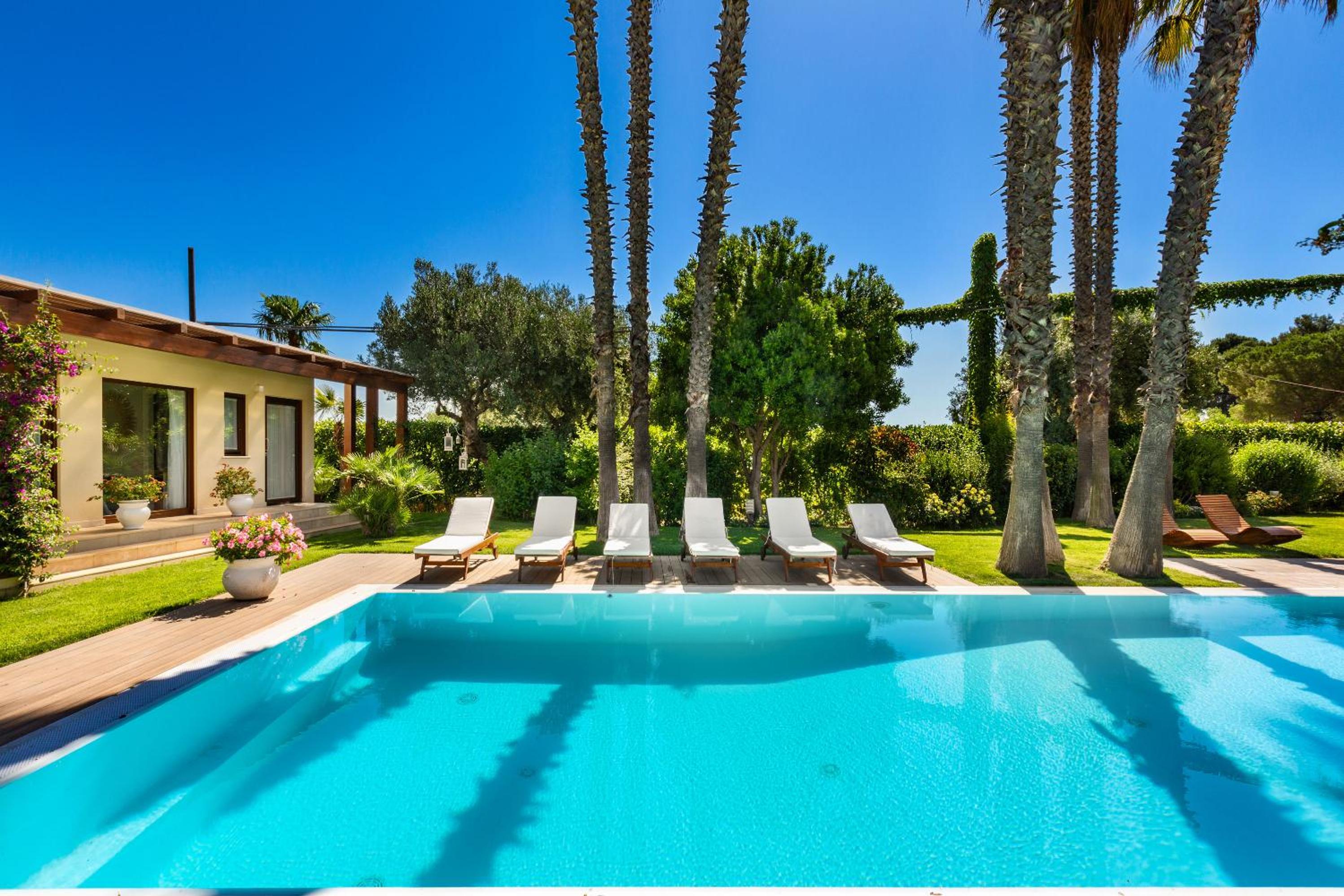 Villa Monica by BarbarHouse view 2