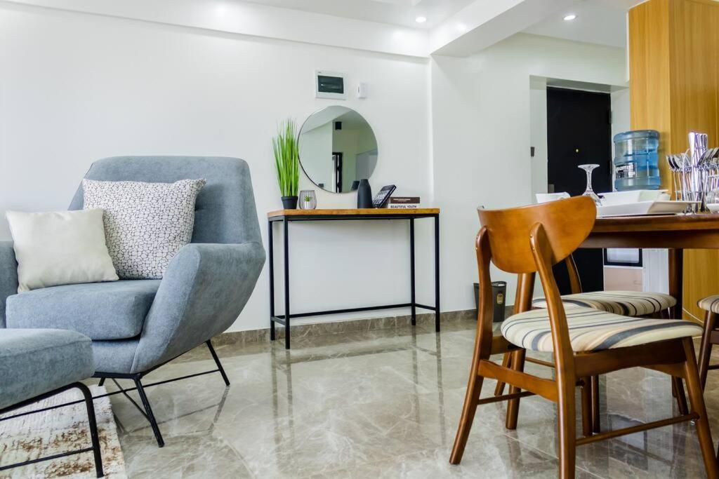 Castello Suite - Luxury 2 bedroom Apartment view 3