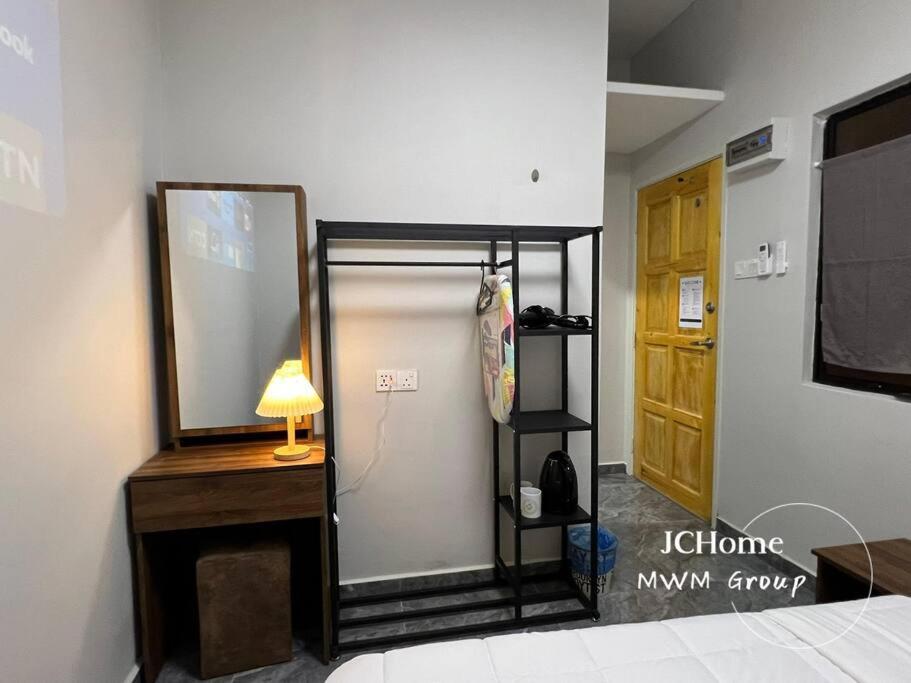 R3-Your Convenient Stay 1 min to KSL