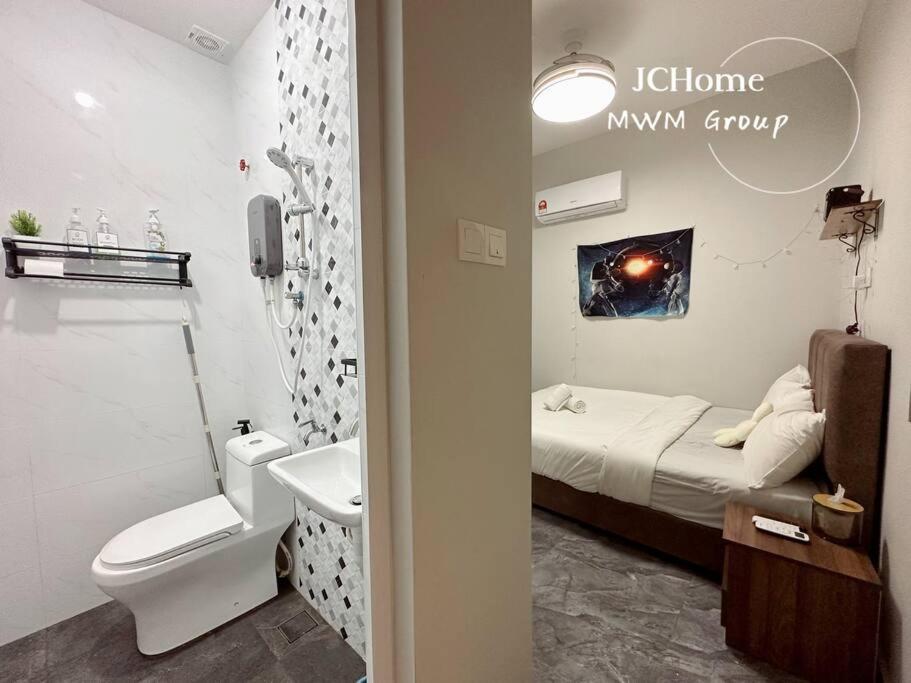 R3-Your Convenient Stay 1 min to KSL