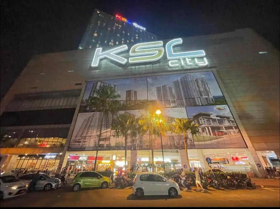 R3-Your Convenient Stay 1 min to KSL