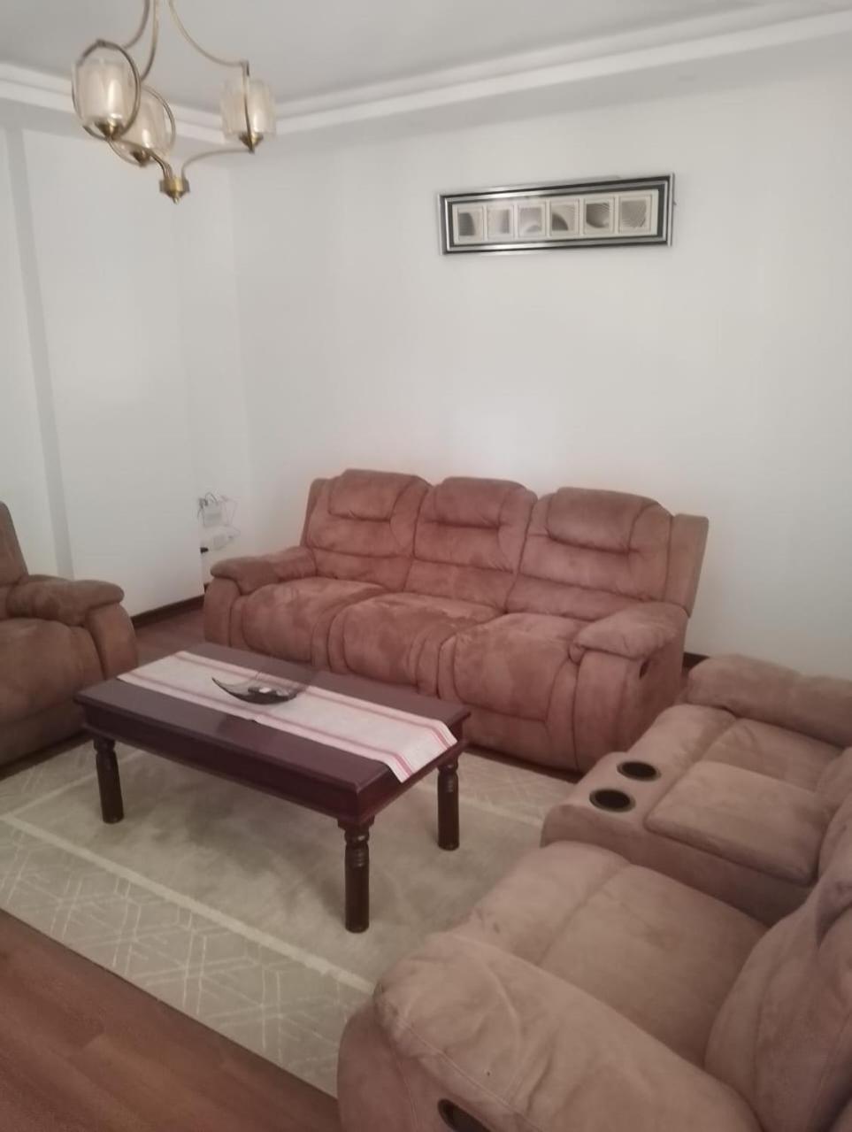 Elegant 3 bedroom at Rosewood residency