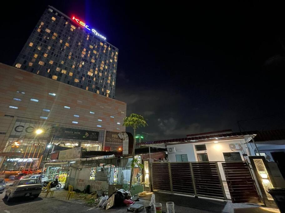 R3-Your Convenient Stay 1 min to KSL