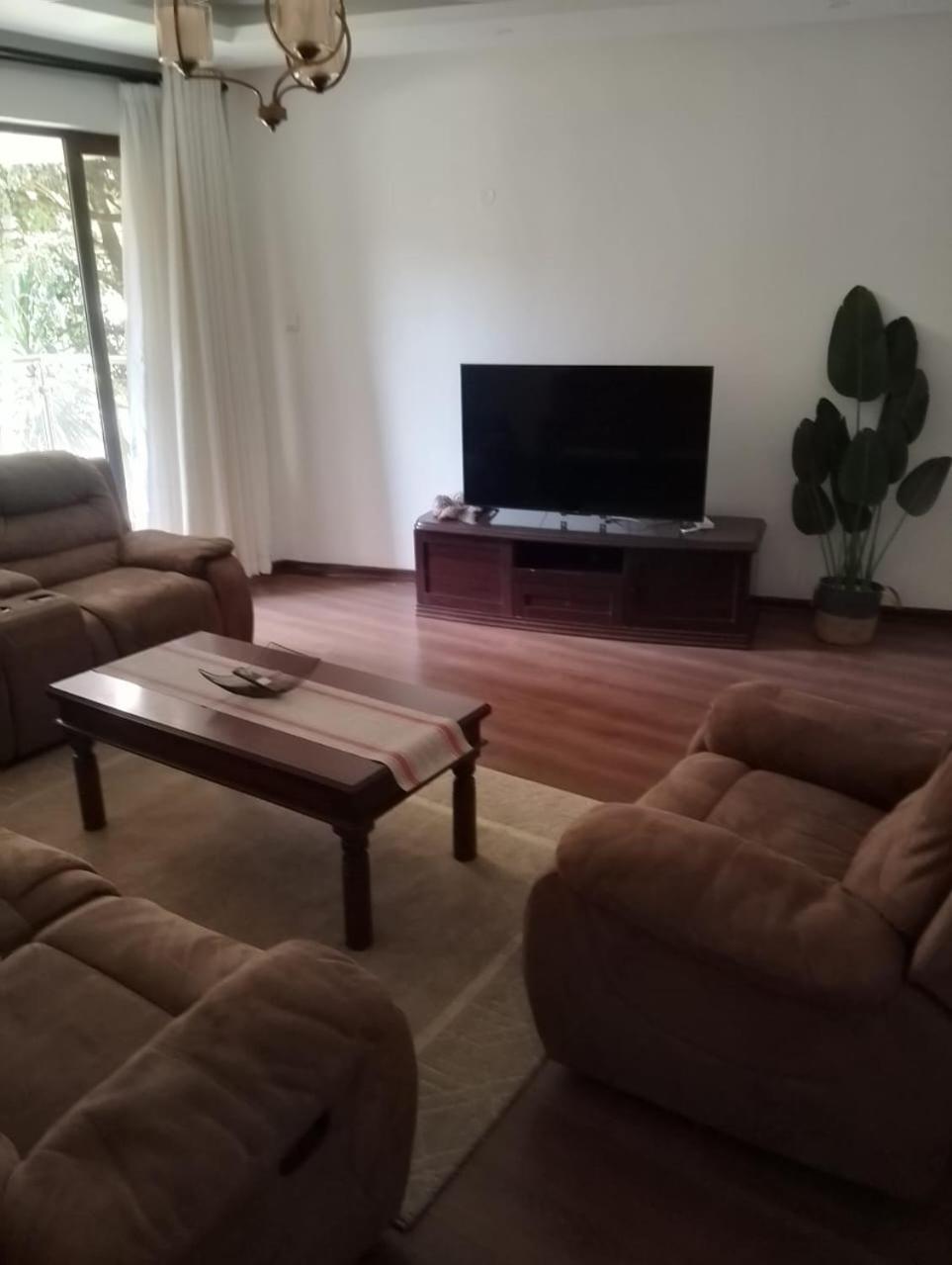 Elegant 3 bedroom at Rosewood residency