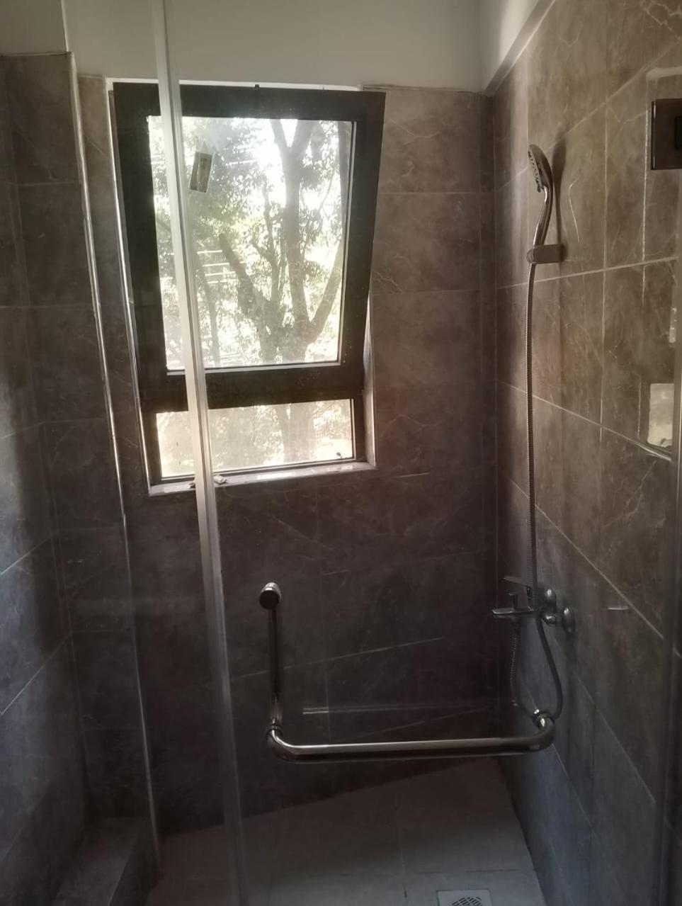 Elegant 3 bedroom at Rosewood residency