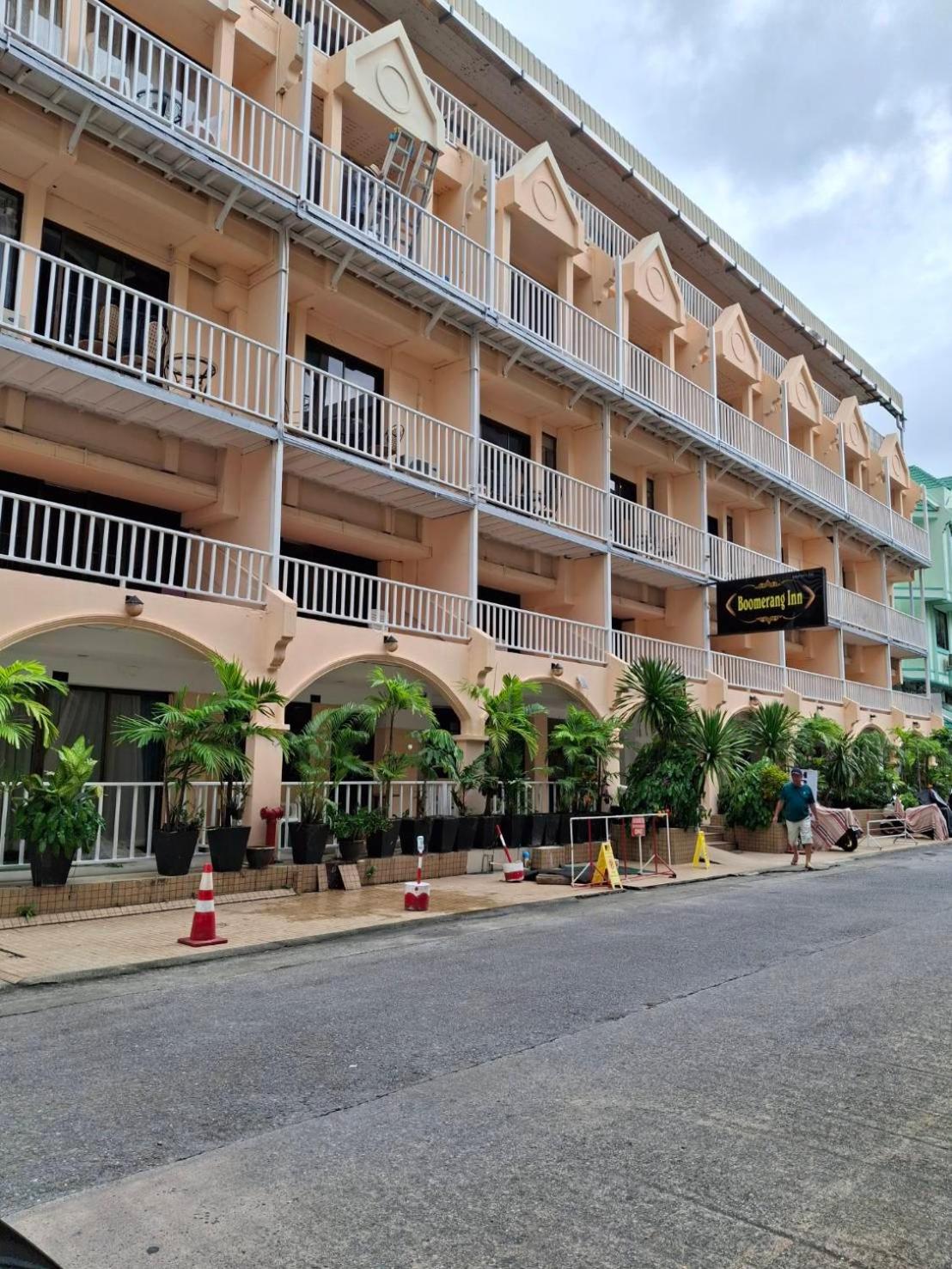 Boomerang Inn