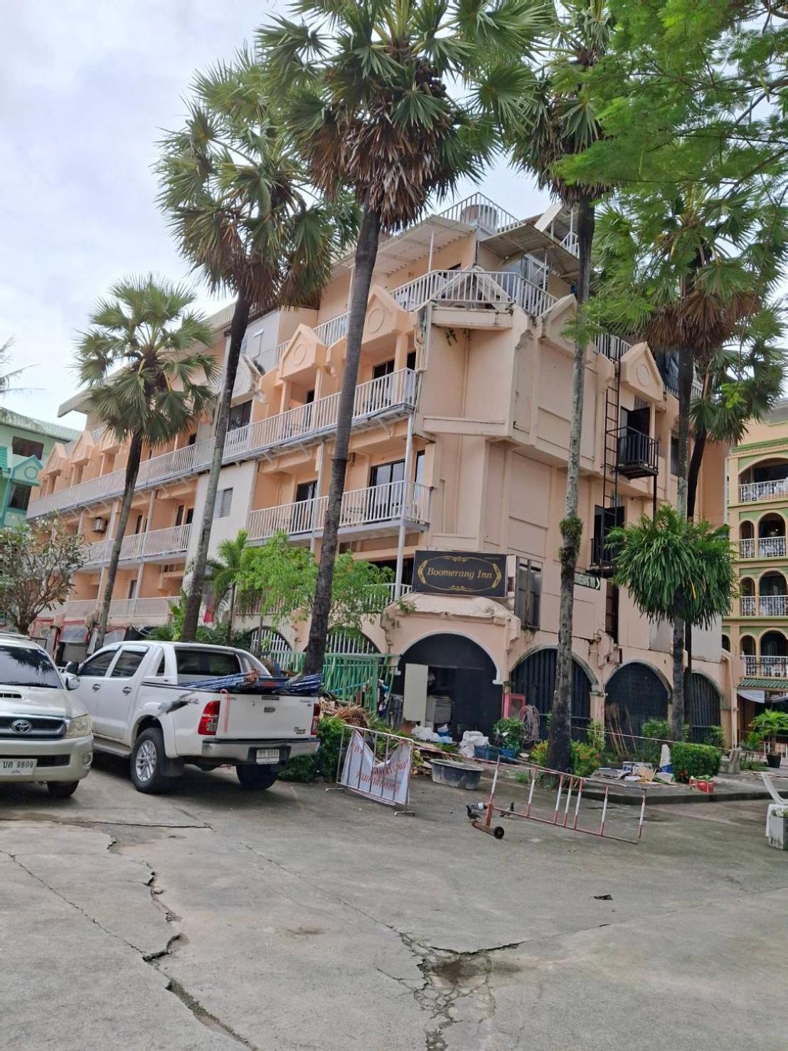 Boomerang Inn