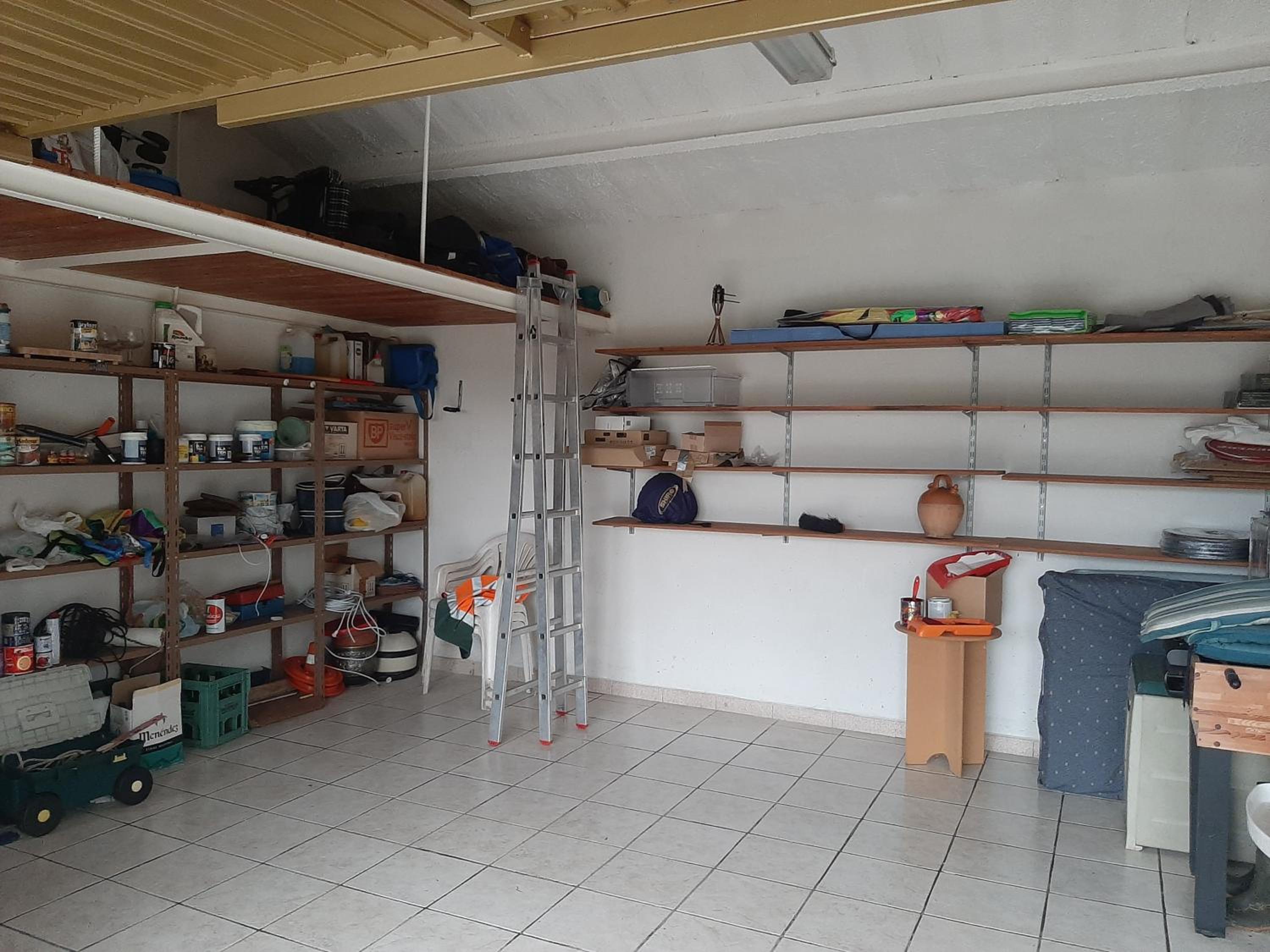 Photo 33