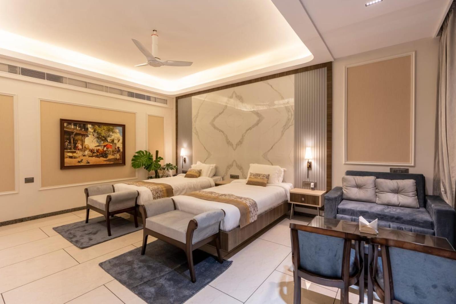 Redhomex Colonial Crest Villa