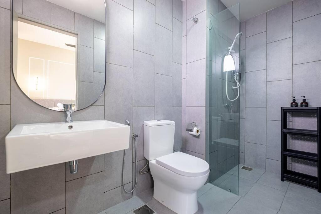 M Vertica Tower B by Feel Home