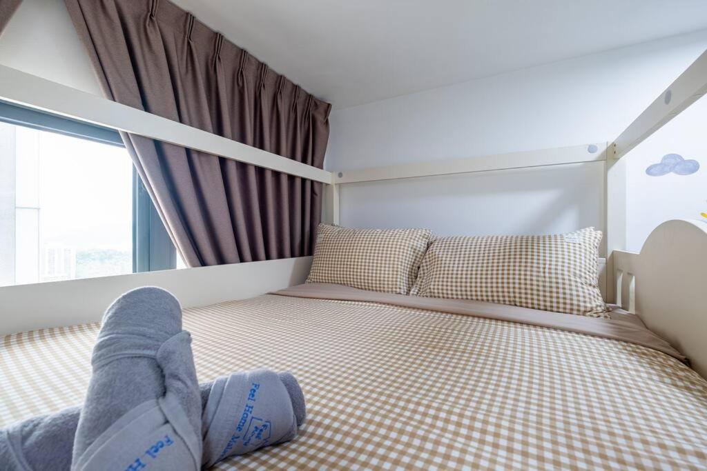 M Vertica Tower B by Feel Home
