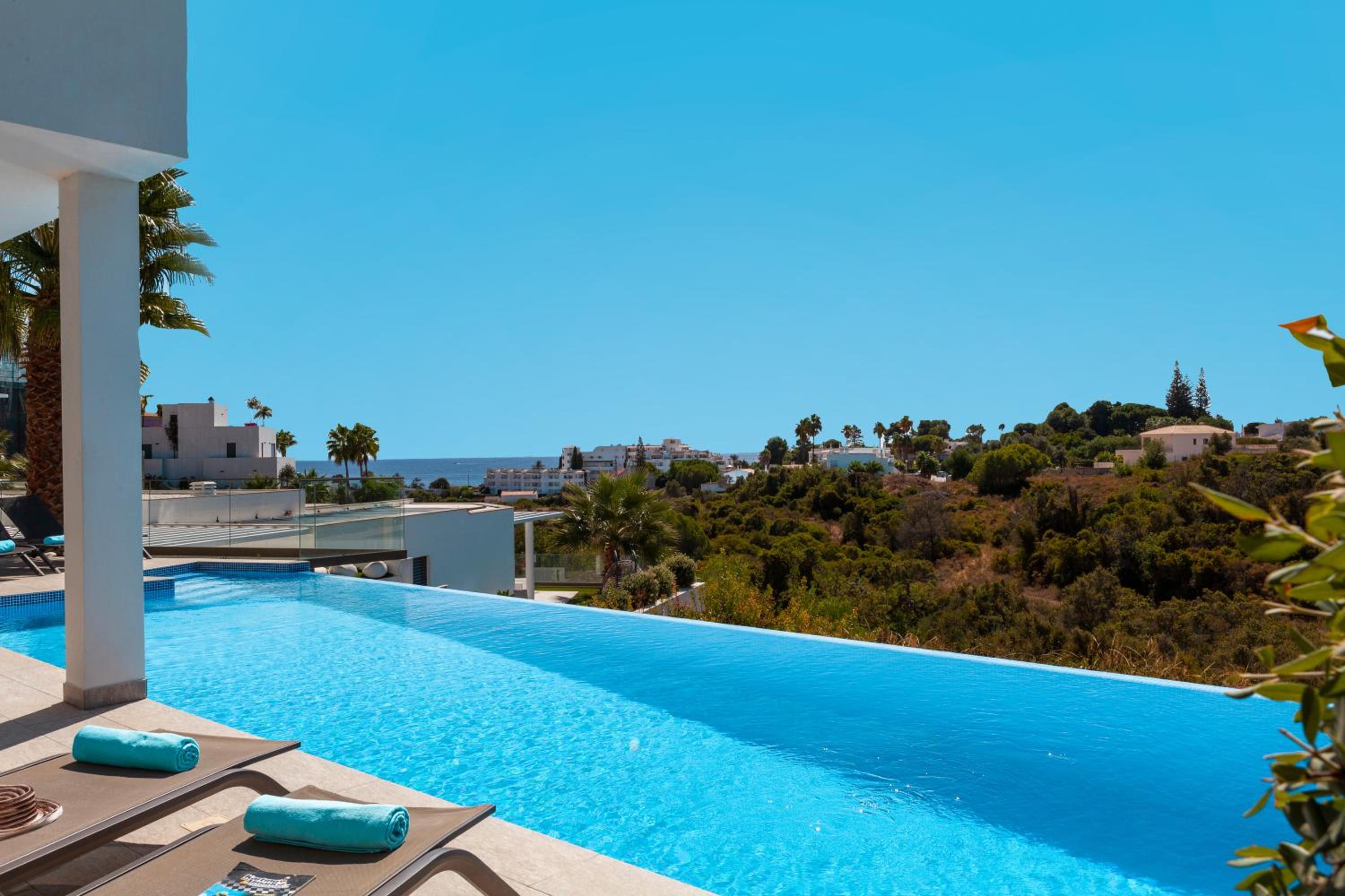 Villa Catalina - Piscina aquecível e BBQ em Armação de Pêra view 3