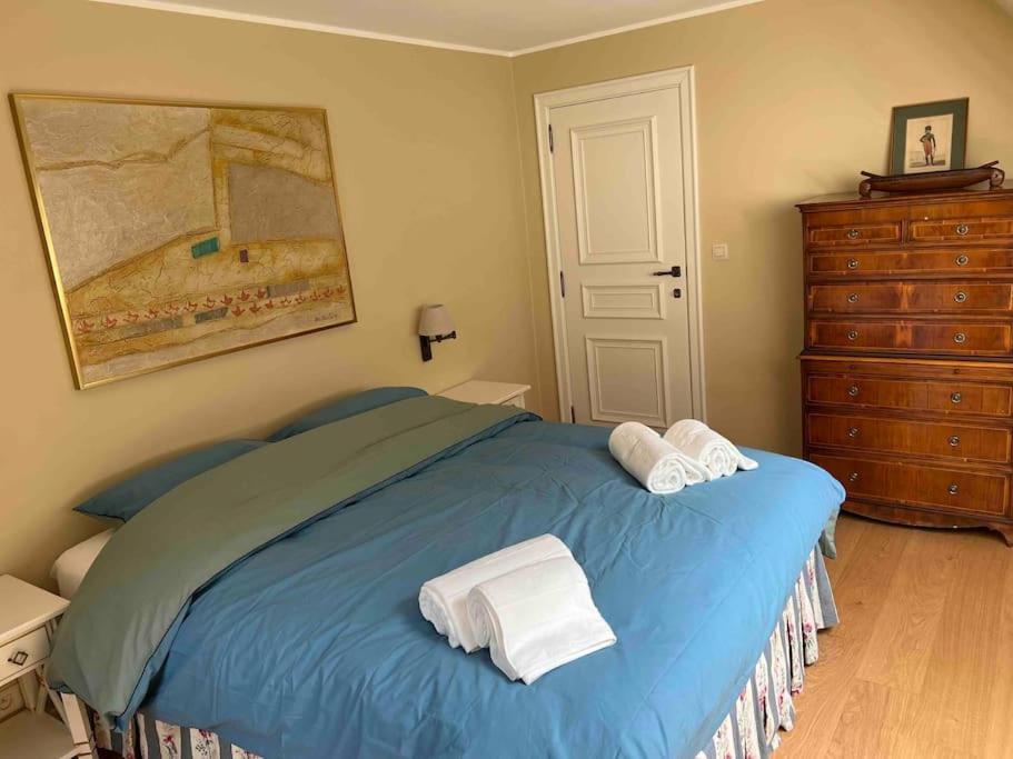 Villa in idyllic surroundings with pool and tennis