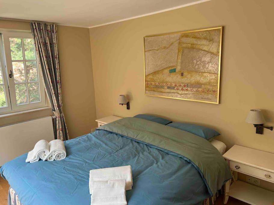 Villa in idyllic surroundings with pool and tennis