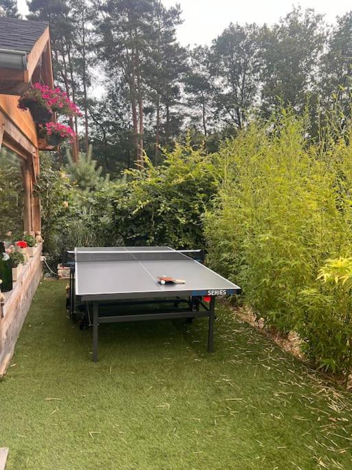 Villa in idyllic surroundings with pool and tennis