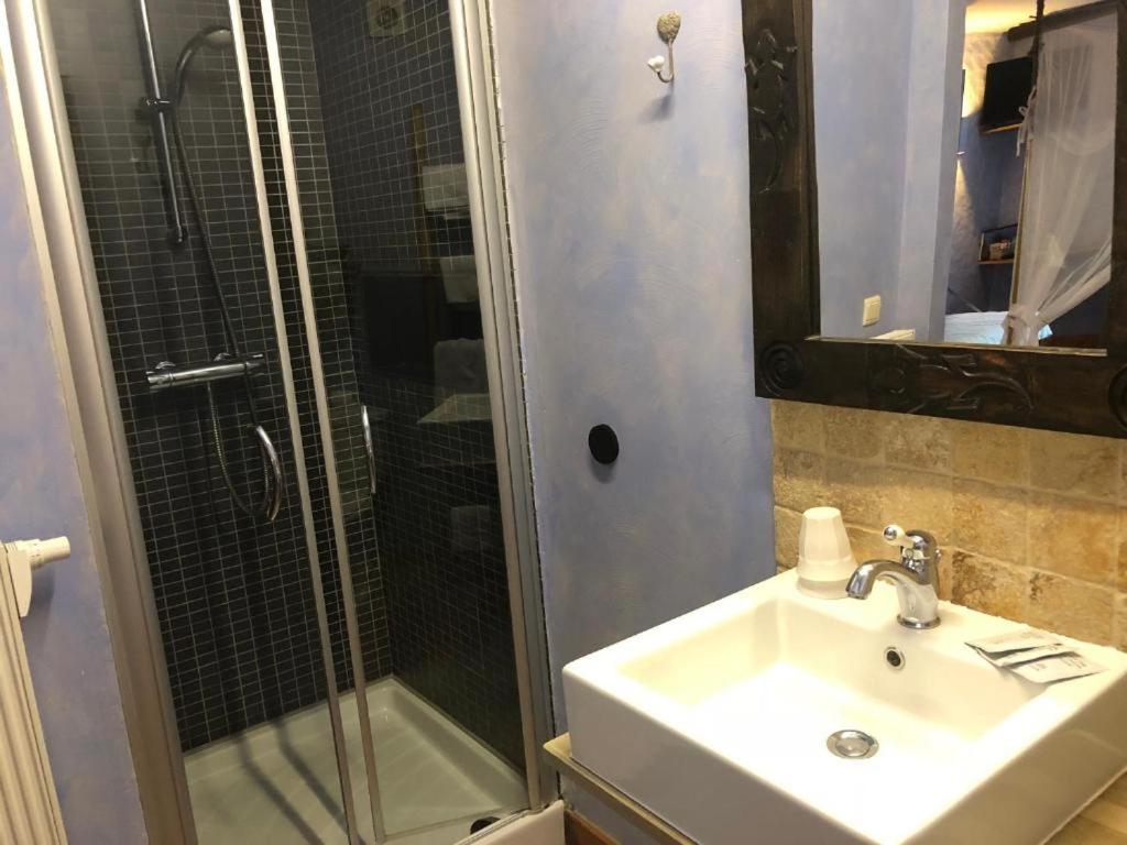 B & B Varma Nesto