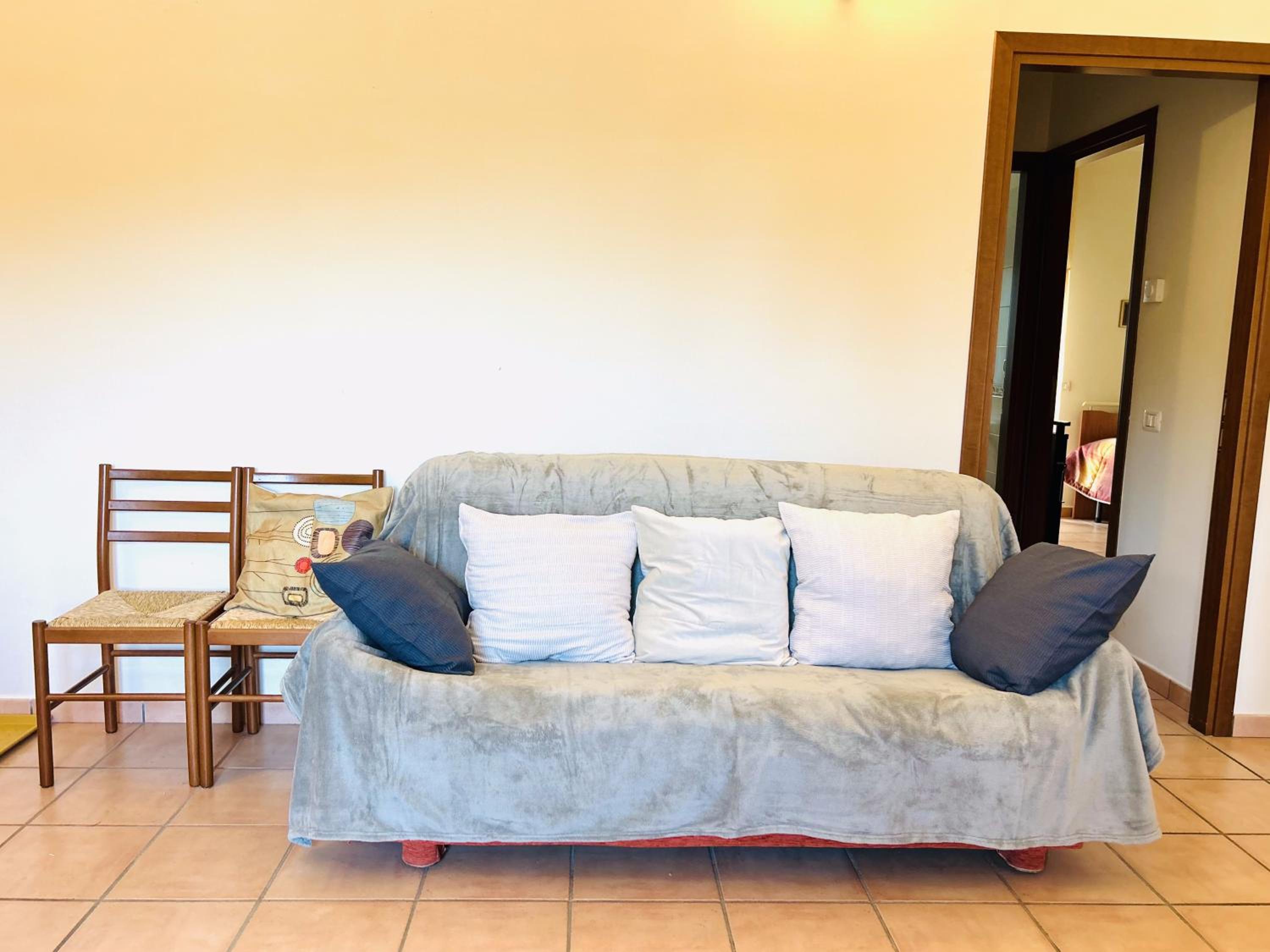 Spazioso appartamento a Fiuggi con 2 camere, 2 balconi e vista montagna view 5