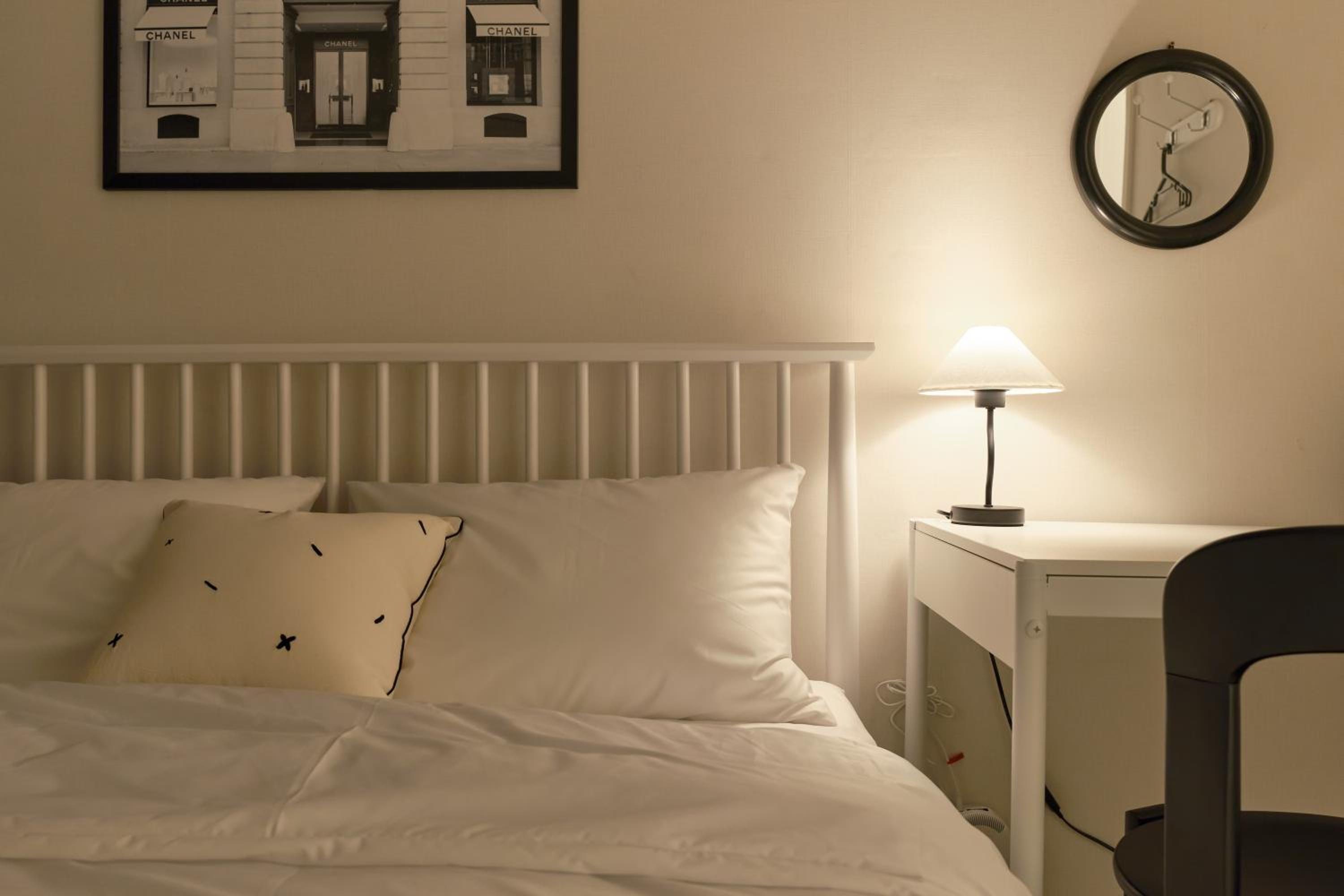 bedroom