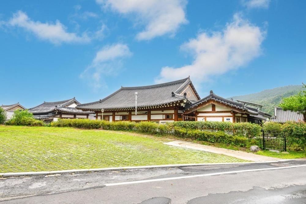Boseong Greenery Hanok Pension